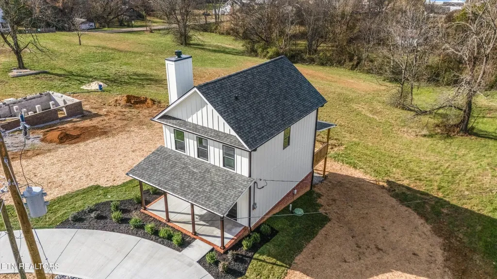 106 S Front Street Friendsville TN 37737