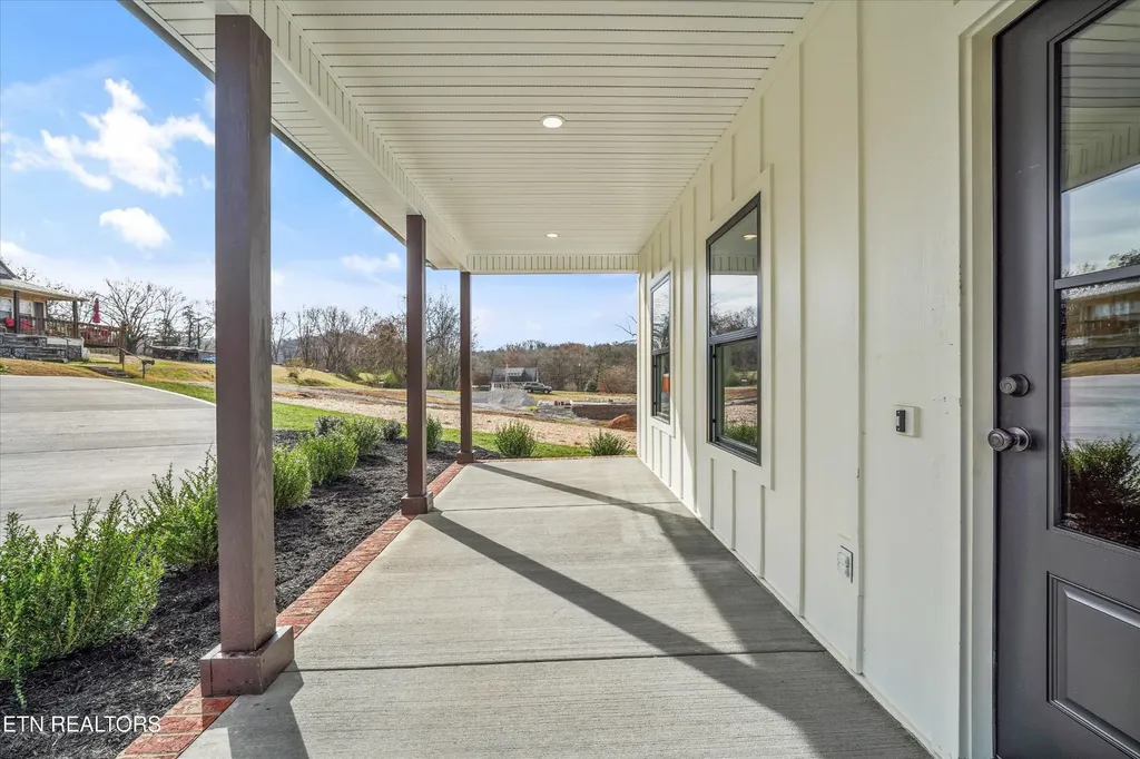106 S Front Street Friendsville TN 37737