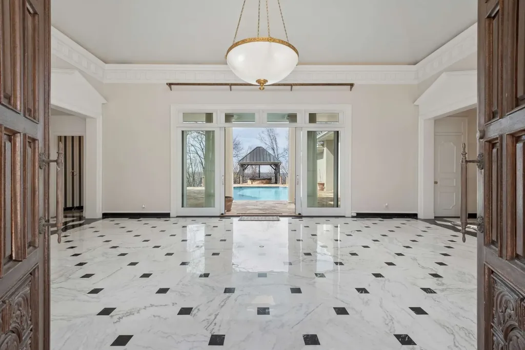 515 Hillwood Boulevard Nashville TN 37205