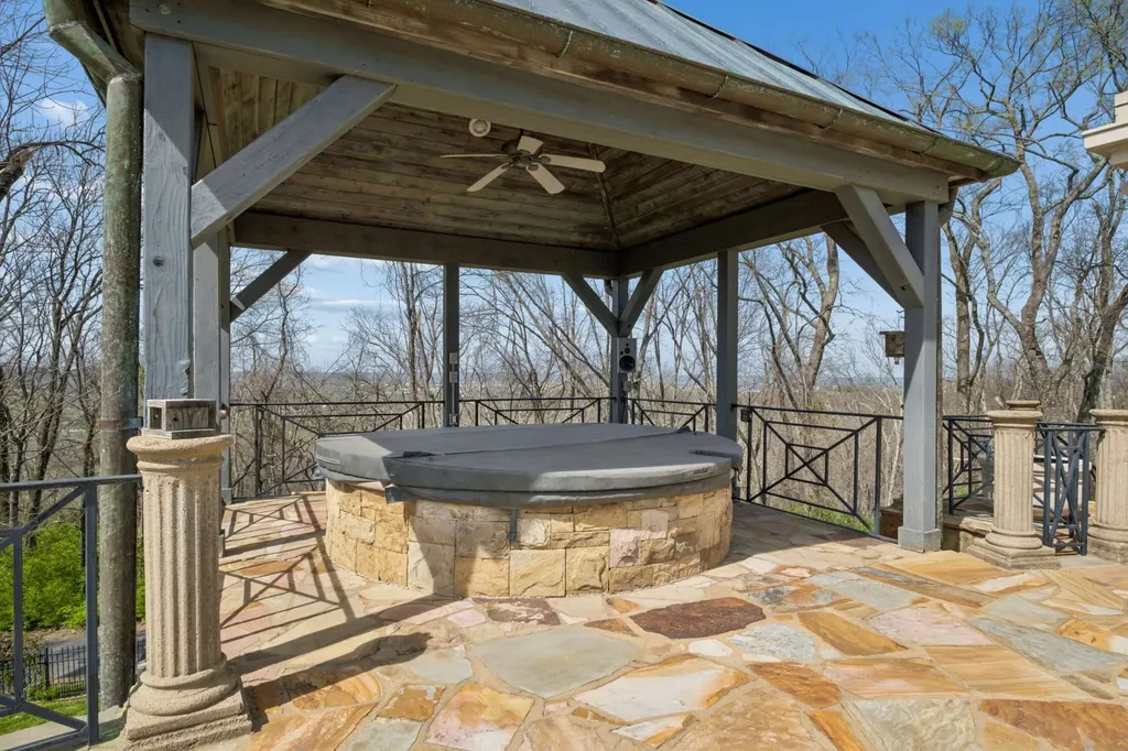 515 Hillwood Boulevard Nashville TN 37205