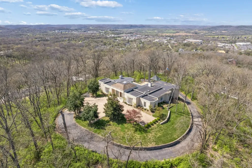 515 Hillwood Boulevard Nashville TN 37205