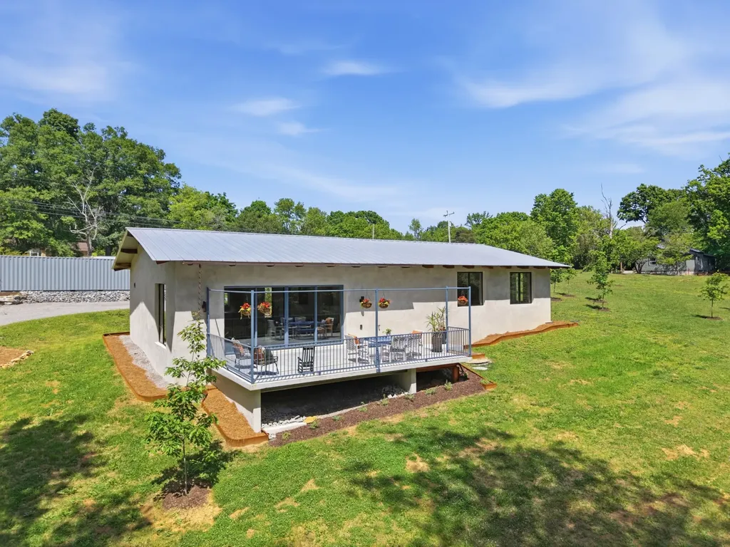 6438 Old Clarksville Pike Joelton TN 37080