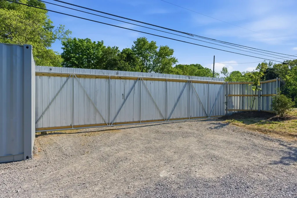 6438 Old Clarksville Pike Joelton TN 37080