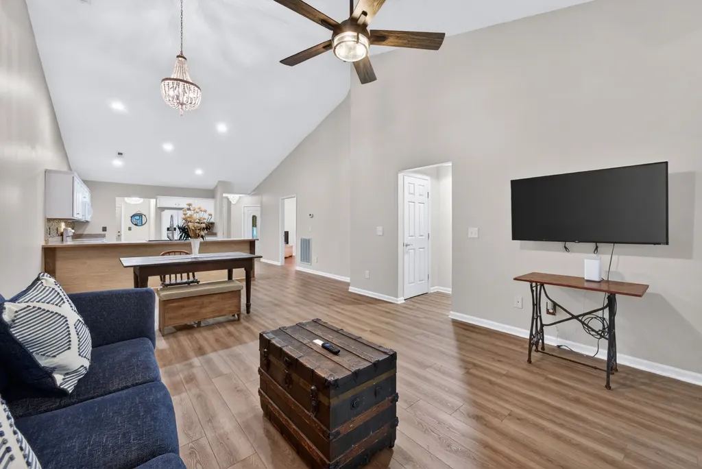 395 Devon Chase Hill Gallatin TN 37066