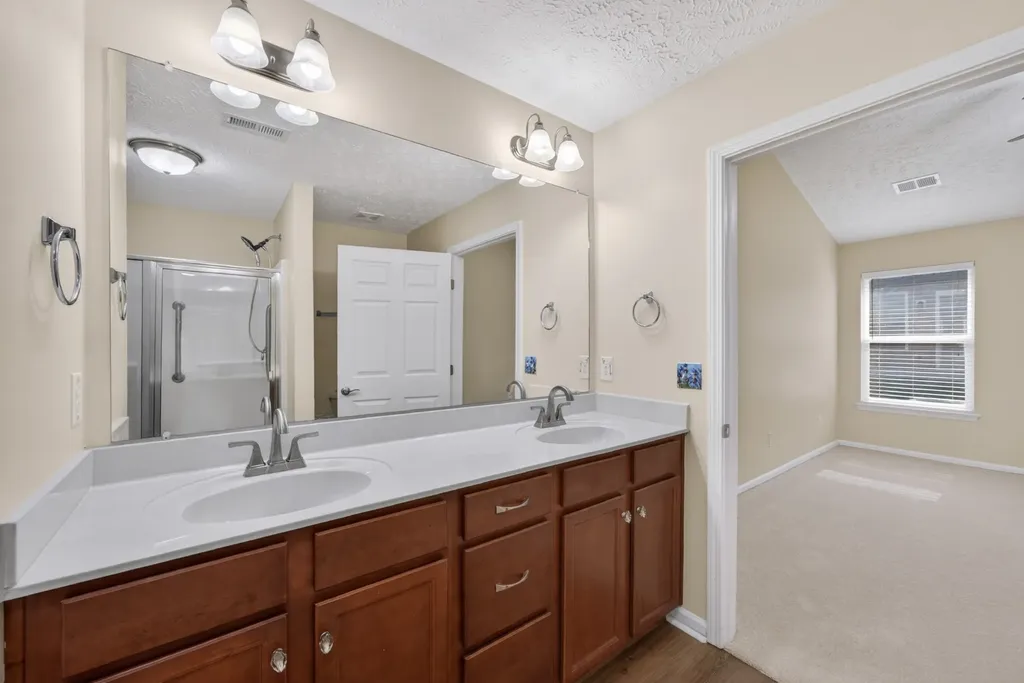 395 Devon Chase Hill Gallatin TN 37066