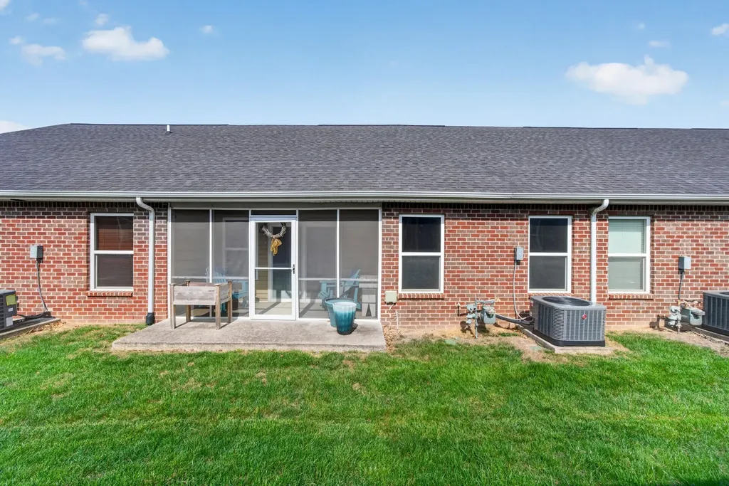 395 Devon Chase Hill Gallatin TN 37066