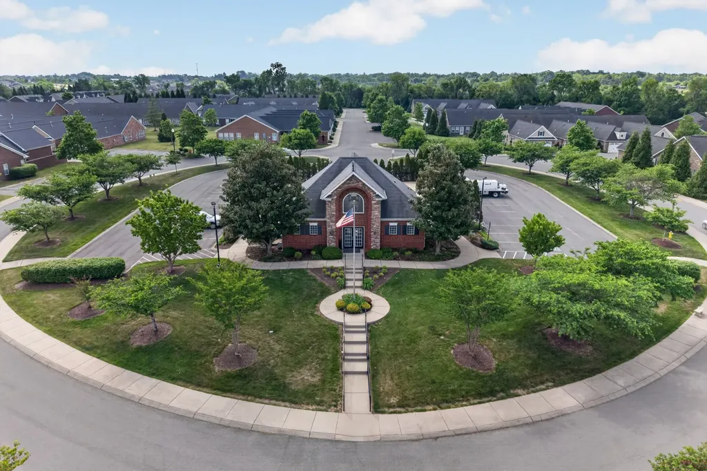395 Devon Chase Hill Gallatin TN 37066