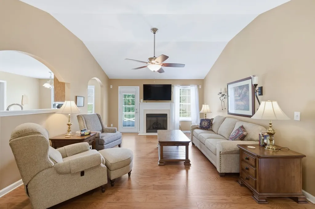 218 Shady Drive Columbia TN 38401