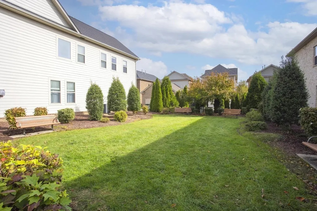 145 Ashcrest Point Hendersonville TN 37075
