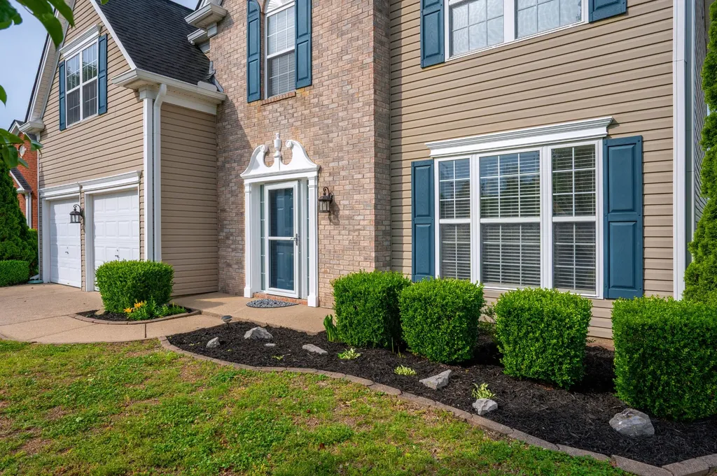 1713 Kendall Cove Lane Mount Juliet TN 37122