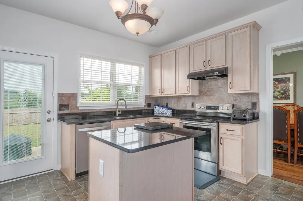 1713 Kendall Cove Lane Mount Juliet TN 37122