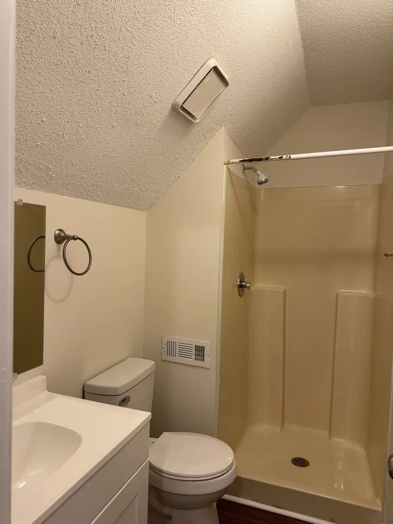 226 Jim Thorpe Clarksville TN 37042