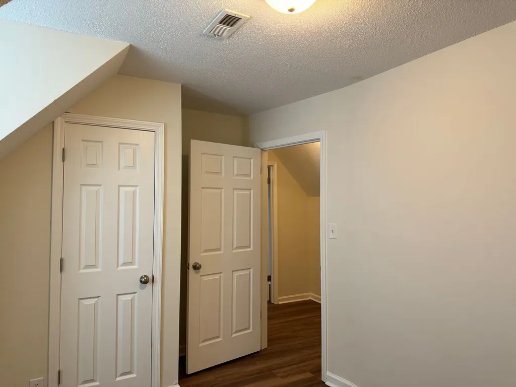 226 Jim Thorpe Clarksville TN 37042