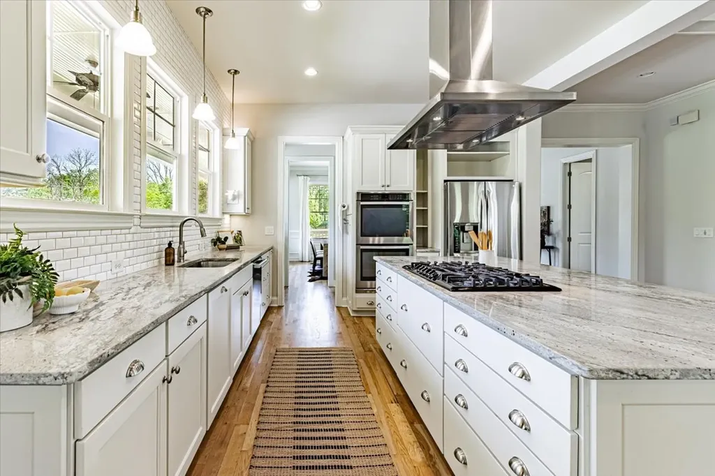 1515 Wilson Pike Brentwood TN 37027