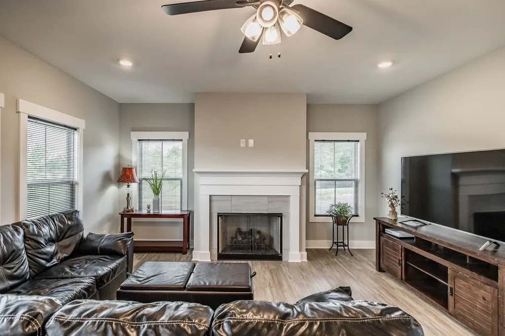 1017 Camden Trail Greenbrier TN 37073