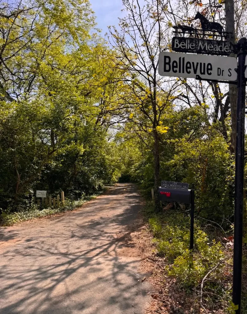 100 Bellevue Dr, W Nashville TN 37205