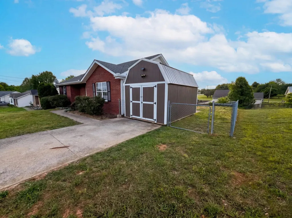 1305 Jared Ray Drive Clarksville TN 37042