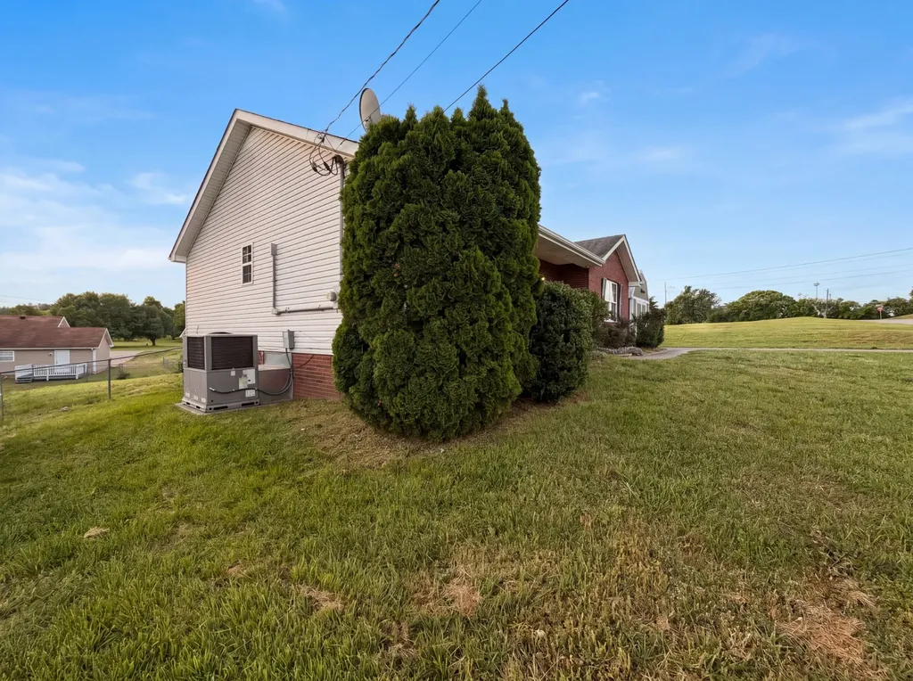 1305 Jared Ray Drive Clarksville TN 37042