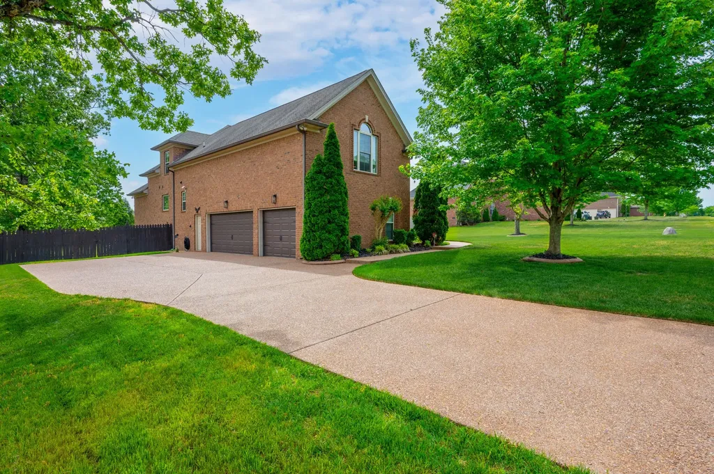 815 Tall Oak Trail Mount Juliet TN 37122