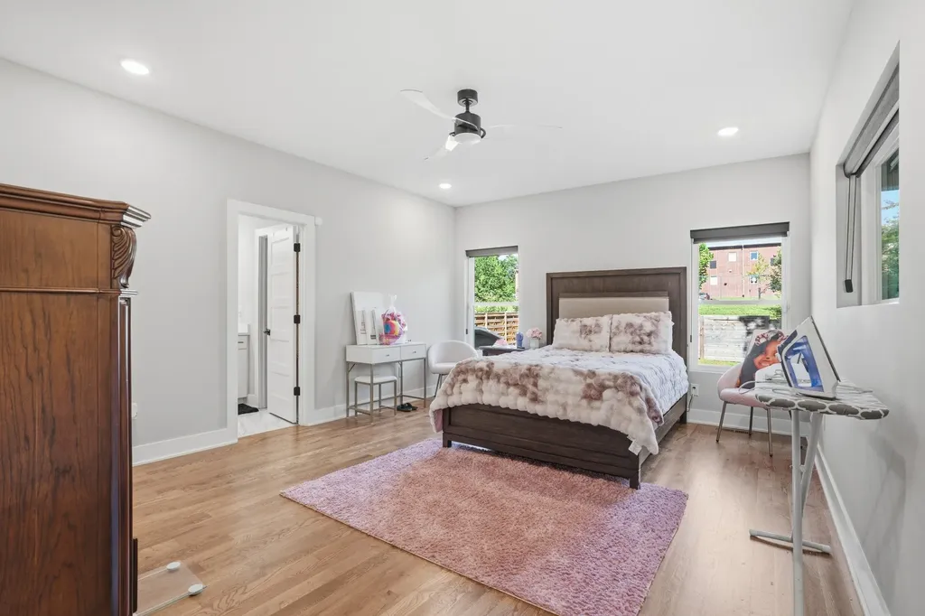 1911 Hailey Avenue Nashville TN 37218
