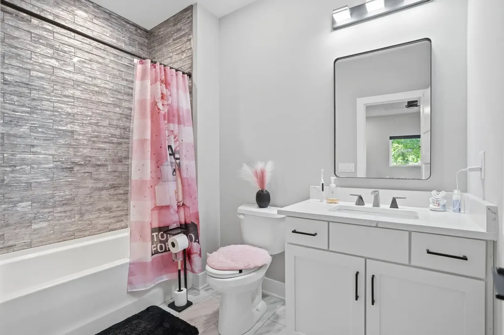 1911 Hailey Avenue Nashville TN 37218