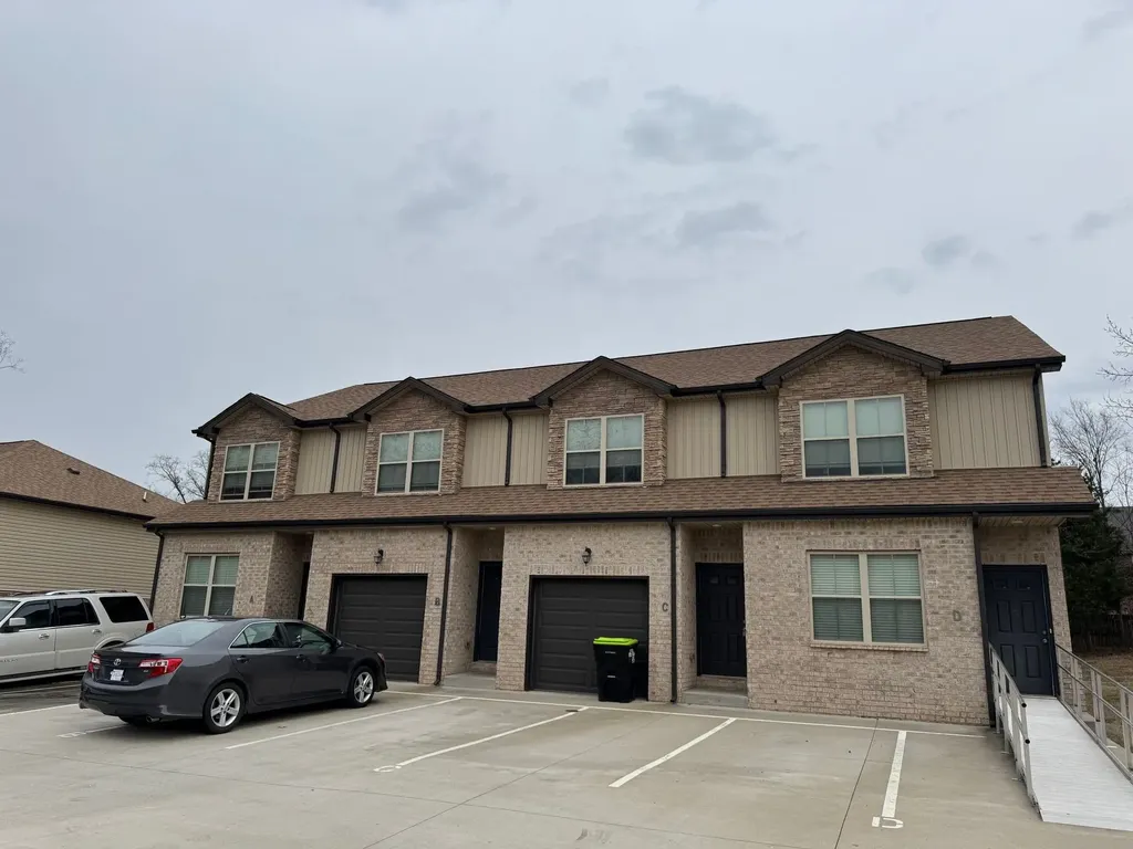 295 Smithson Lane Clarksville TN 37040
