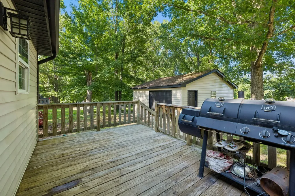 730 Chaffin Road Lafayette TN 37083