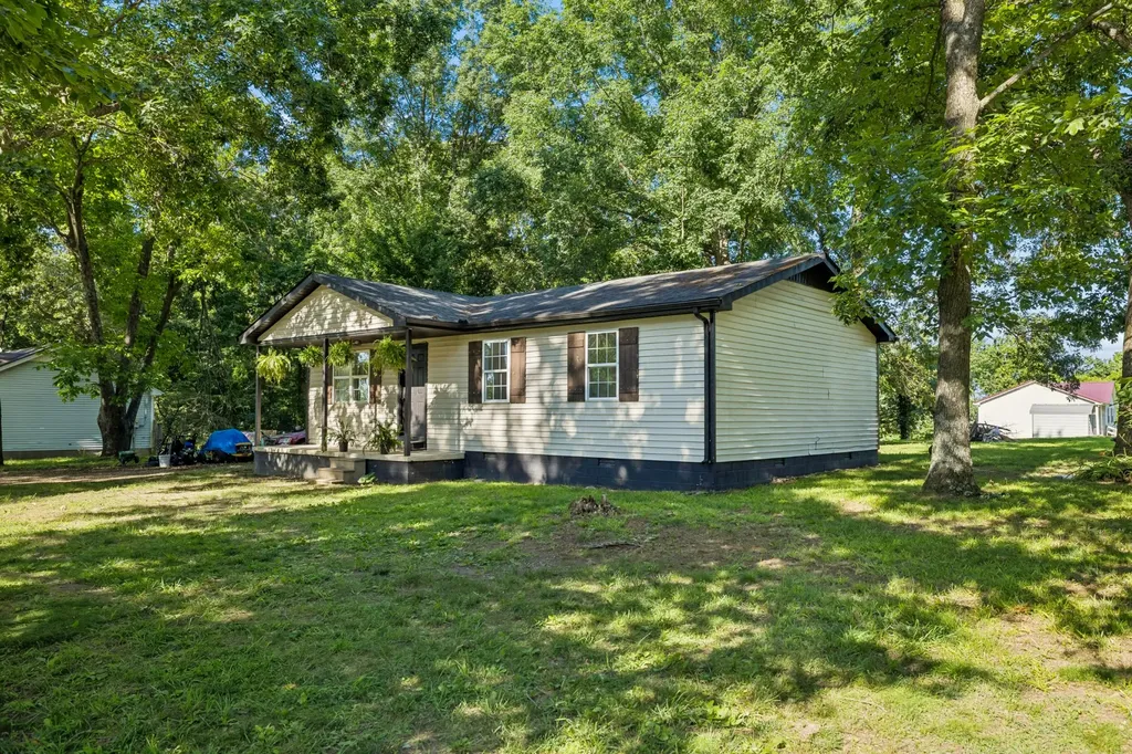 730 Chaffin Road Lafayette TN 37083