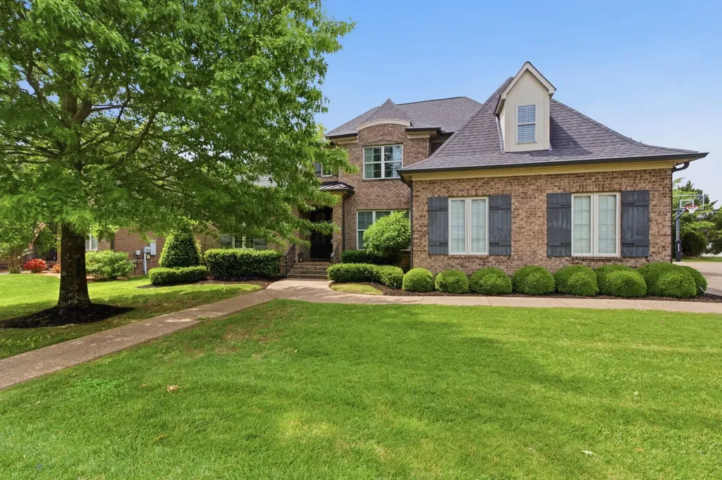 3208 Appian Way Spring Hill TN 37174