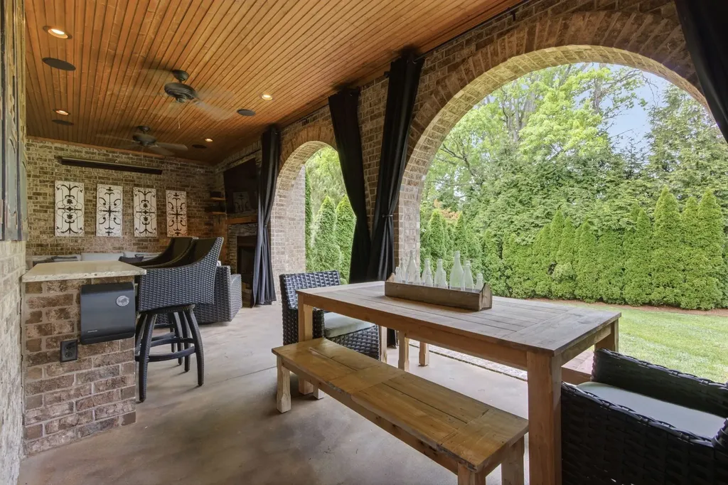 3208 Appian Way Spring Hill TN 37174