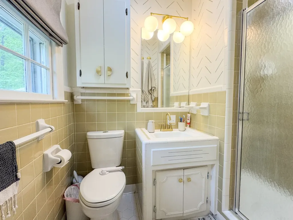 1506 Hillwood Circle Lafayette TN 37083