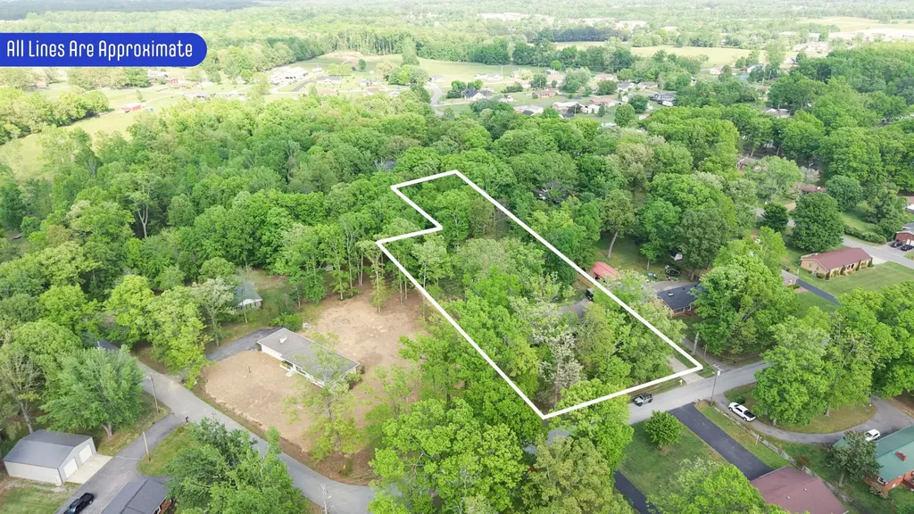 1506 Hillwood Circle Lafayette TN 37083