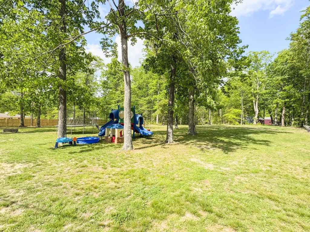 1506 Hillwood Circle Lafayette TN 37083