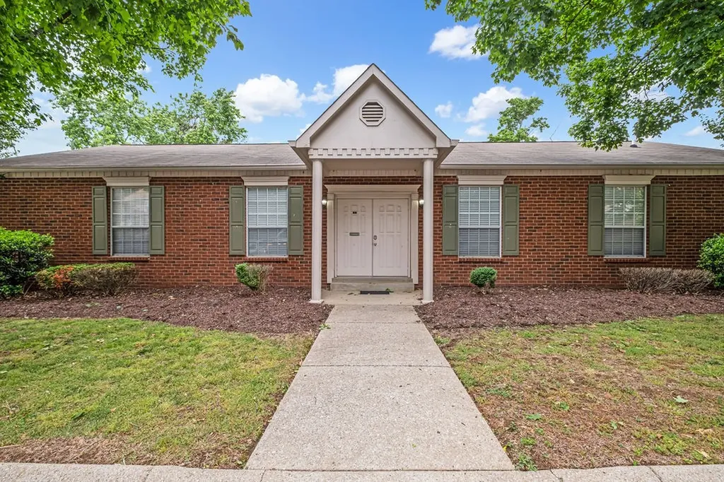 430 Walton Ferry Road Hendersonville TN 37075