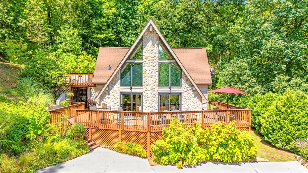 340 Parsons Shores Drive Sharps Chapel TN 37866