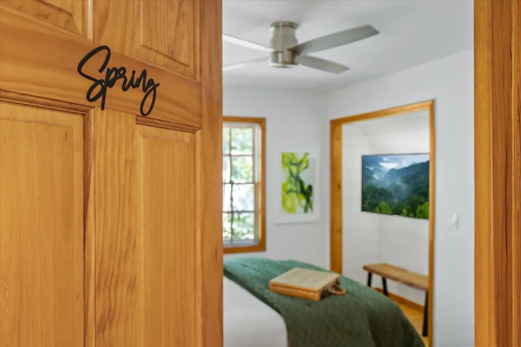 340 Parsons Shores Drive Sharps Chapel TN 37866