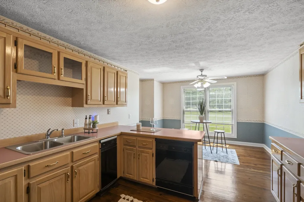 1010 Highway 48, S Dickson TN 37055
