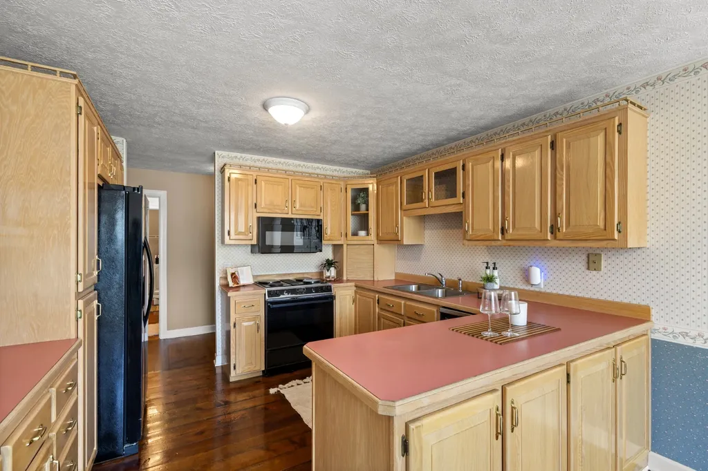 1010 Highway 48, S Dickson TN 37055