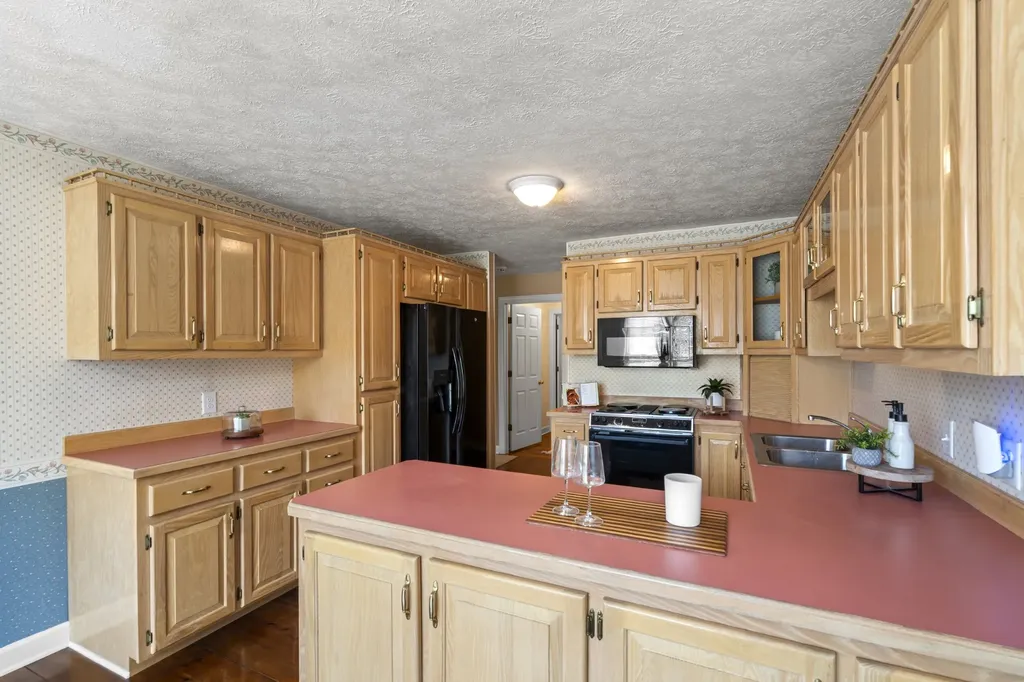 1010 Highway 48, S Dickson TN 37055