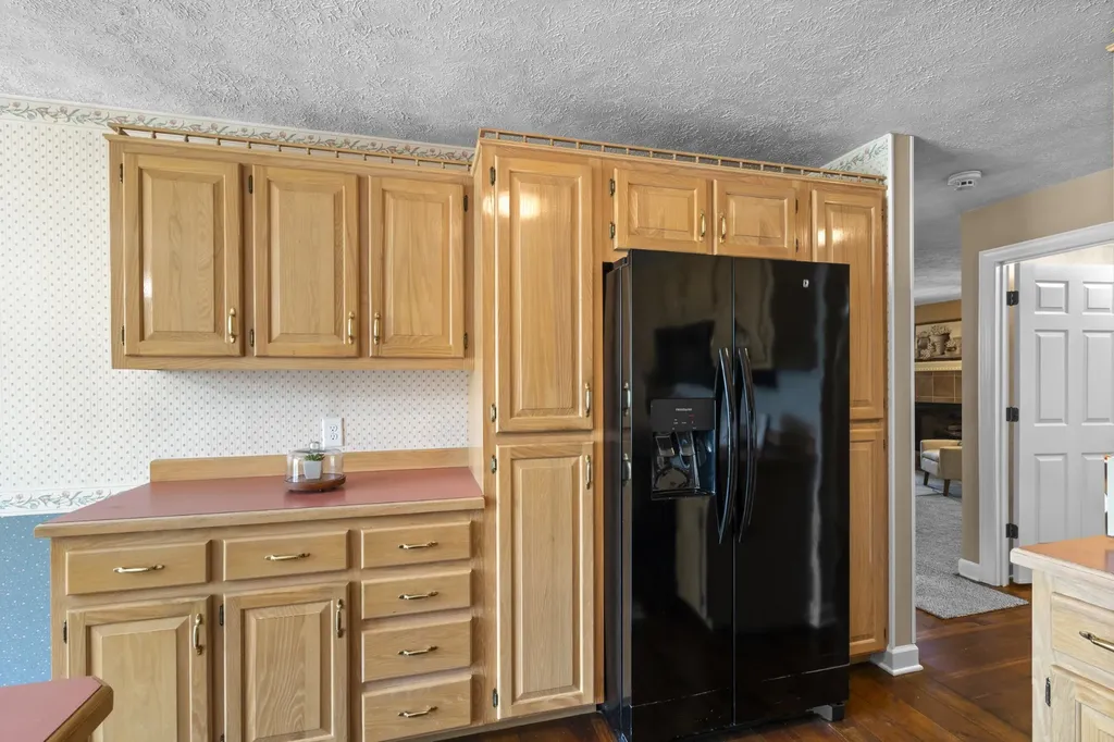 1010 Highway 48, S Dickson TN 37055