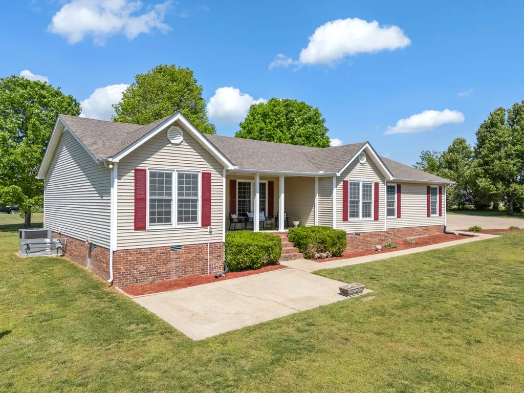 1010 Highway 48, S Dickson TN 37055