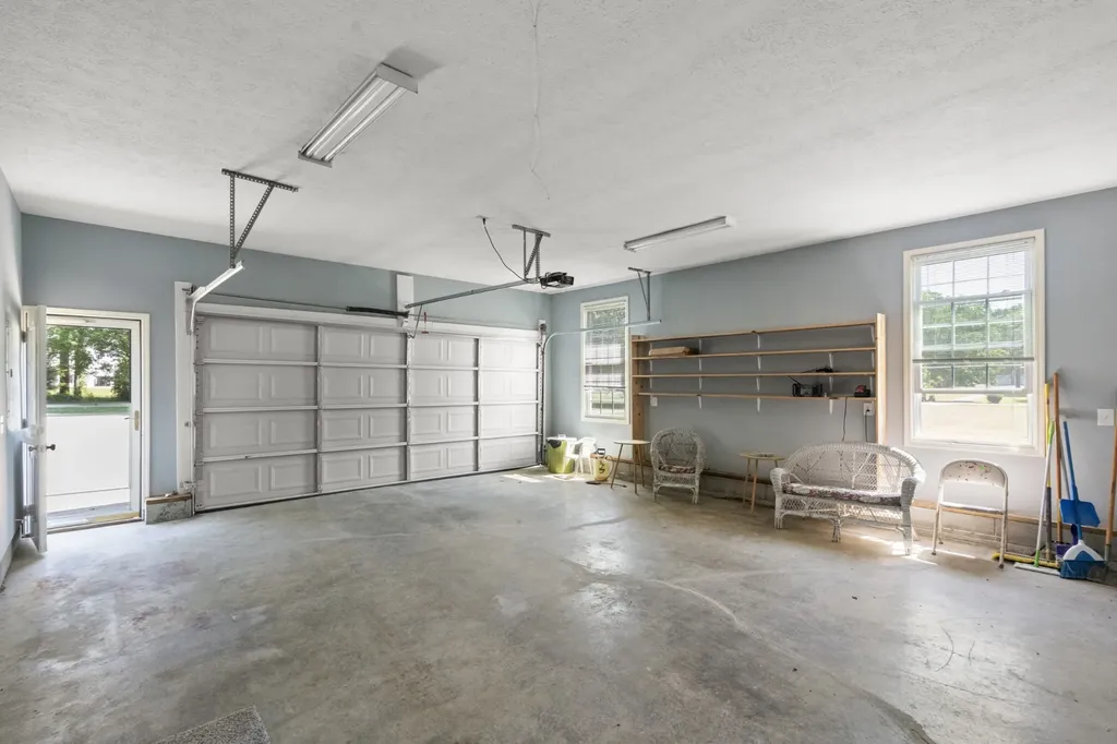 1010 Highway 48, S Dickson TN 37055