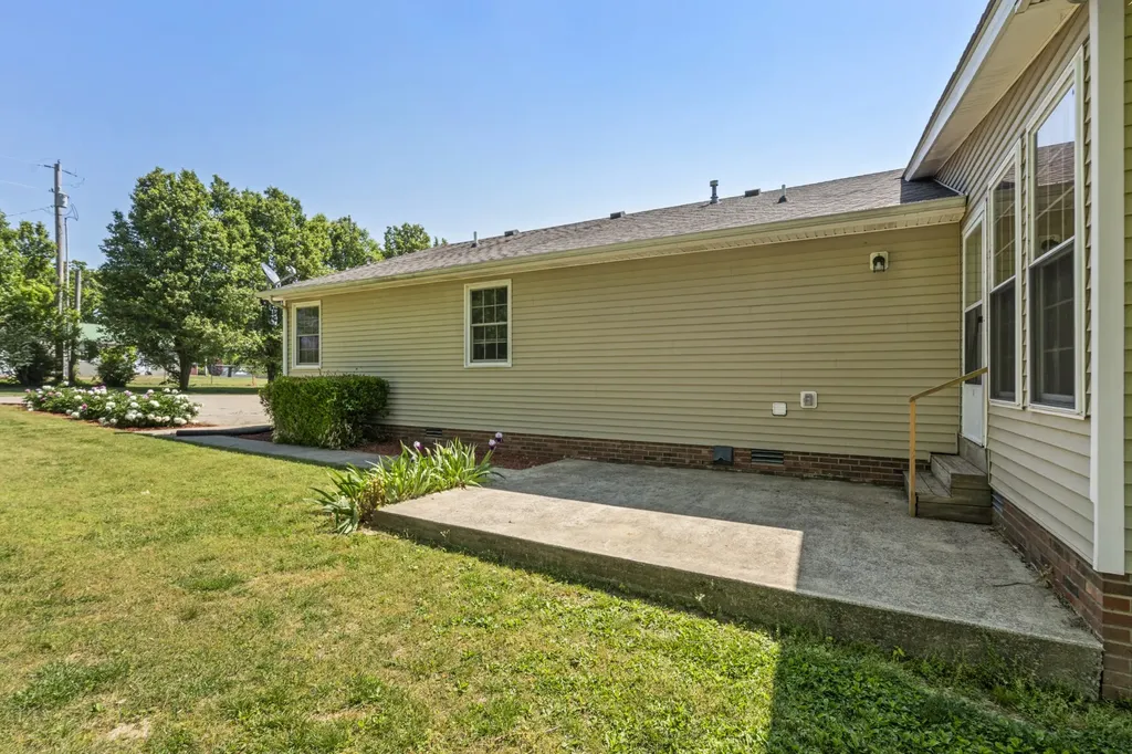 1010 Highway 48, S Dickson TN 37055