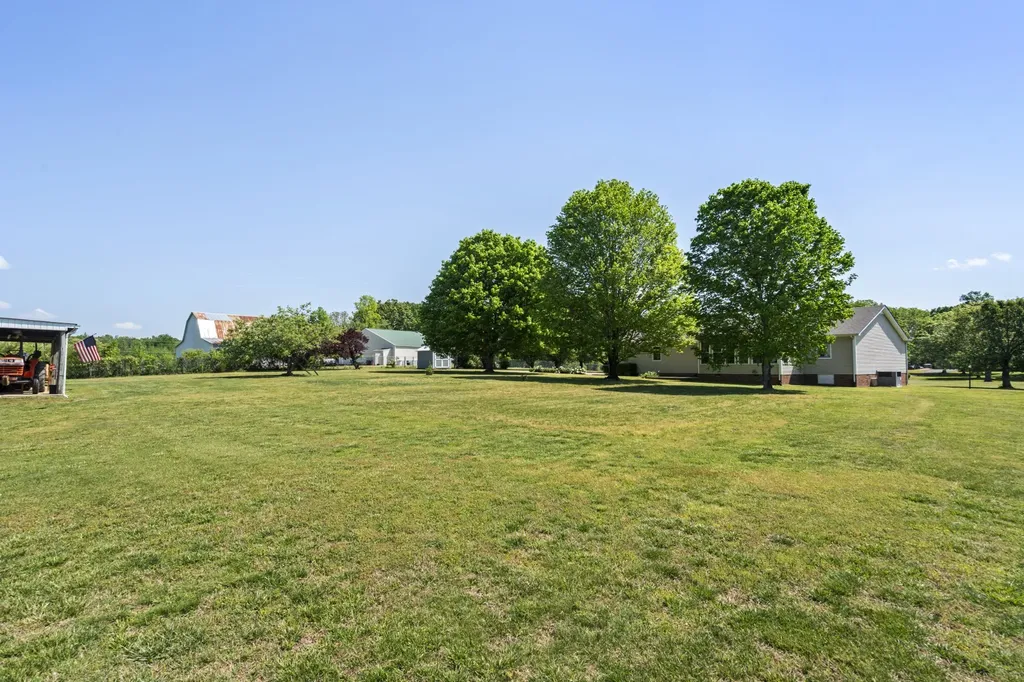 1010 Highway 48, S Dickson TN 37055