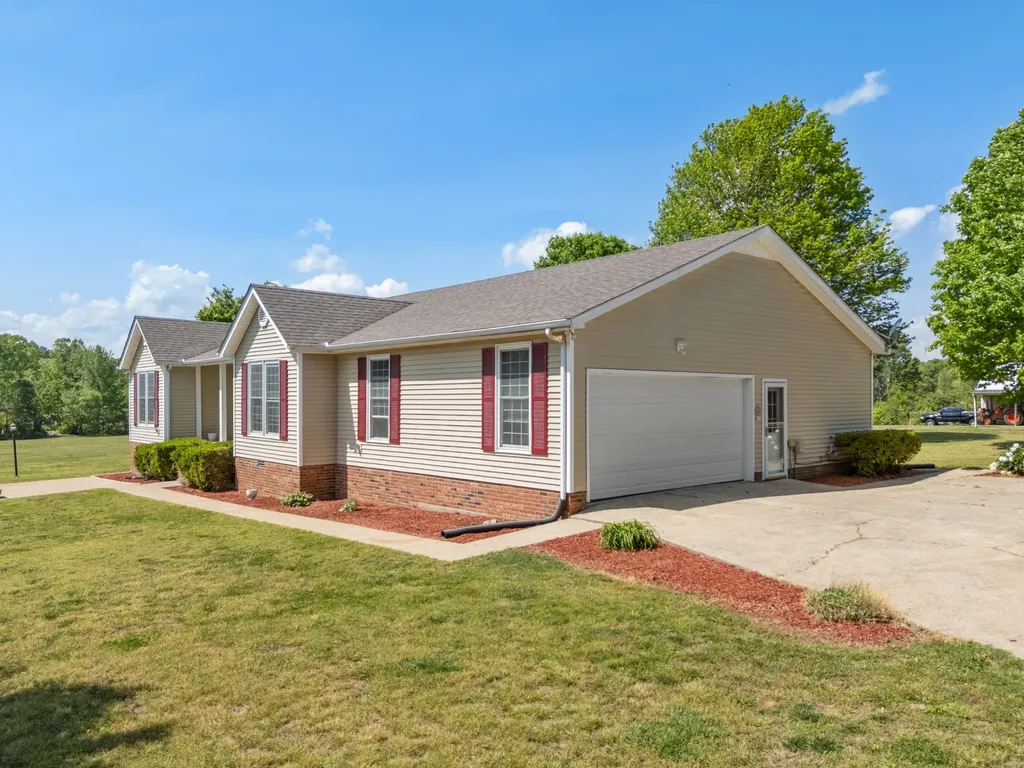 1010 Highway 48, S Dickson TN 37055