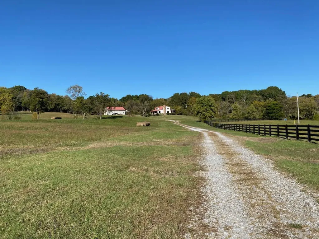 4243 Beech Log Road Lebanon TN 37090