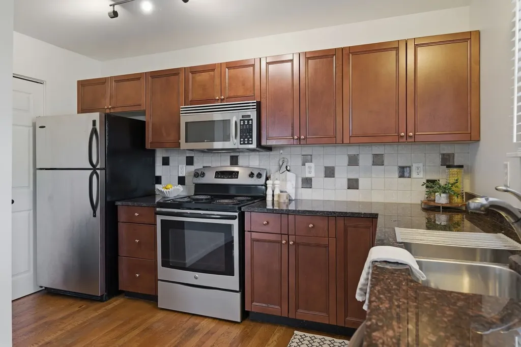 940 Gale Lane Nashville TN 37204