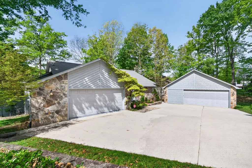 167 Markham Lane Crossville TN 38558