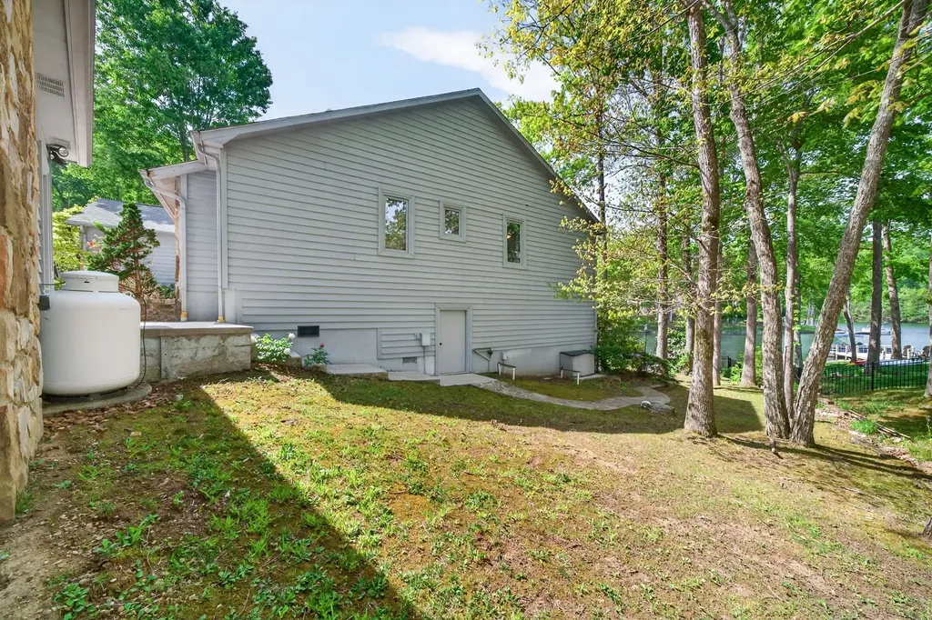 167 Markham Lane Crossville TN 38558