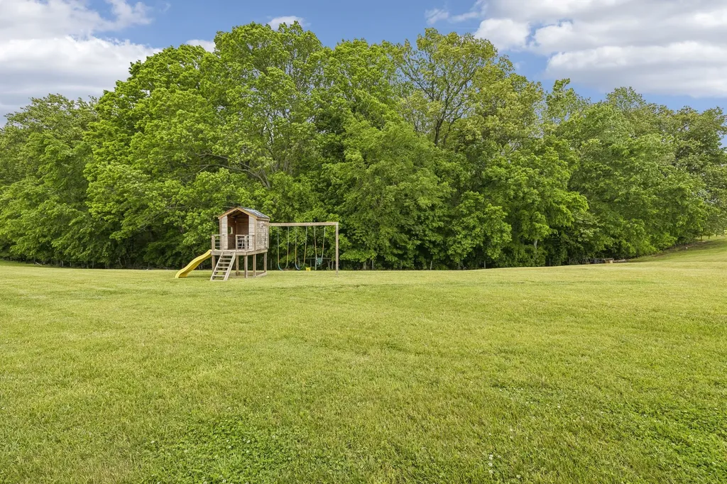 166 Coley Court Lafayette TN 37083